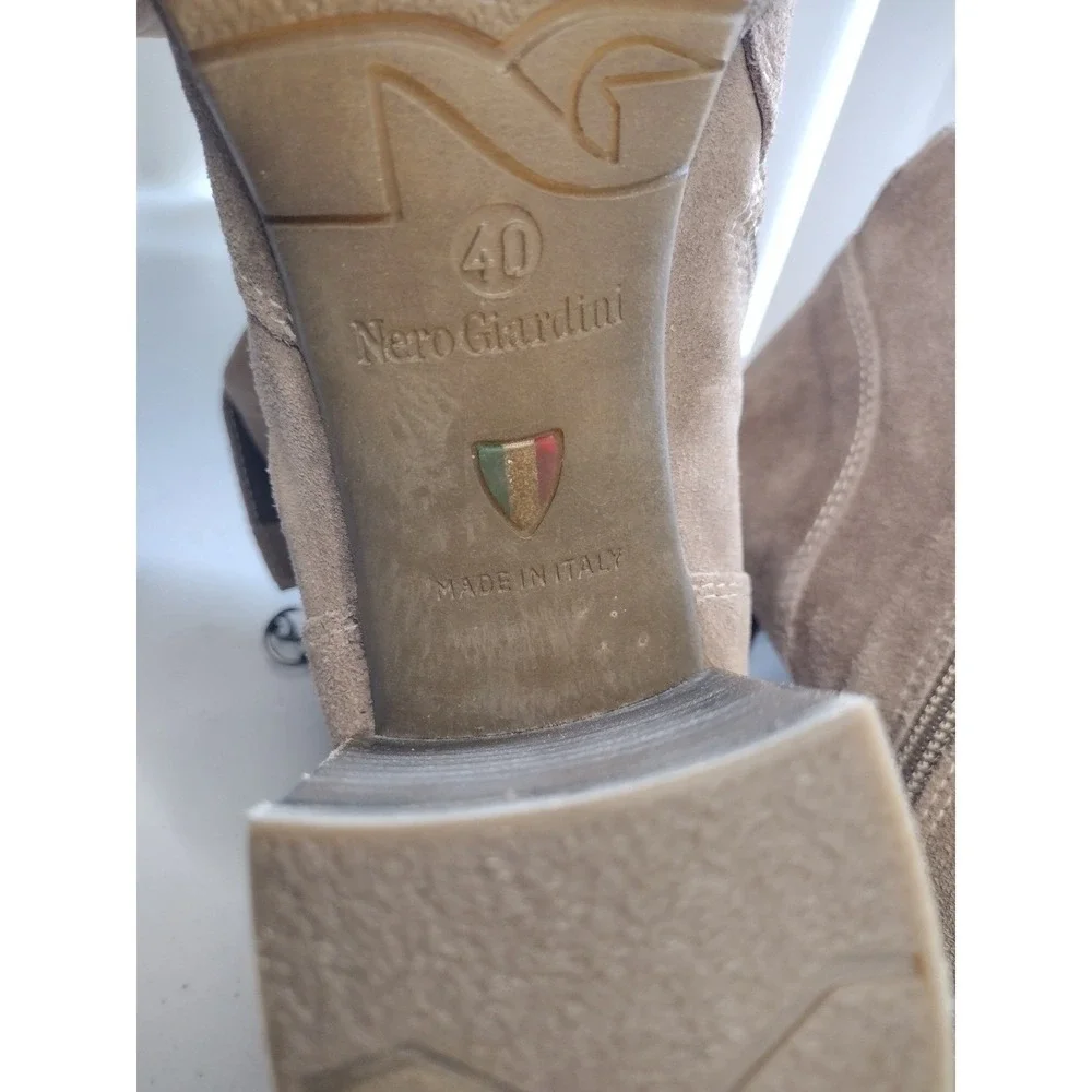 Nero Giardini Taupe Suede Italian Ankle Boots Block Heel Buckle EU 40 US 9.5-10